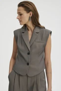 Anciegz Vest